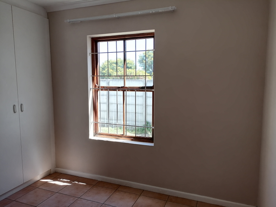 2 Bedroom Property for Sale in Guldenland Western Cape